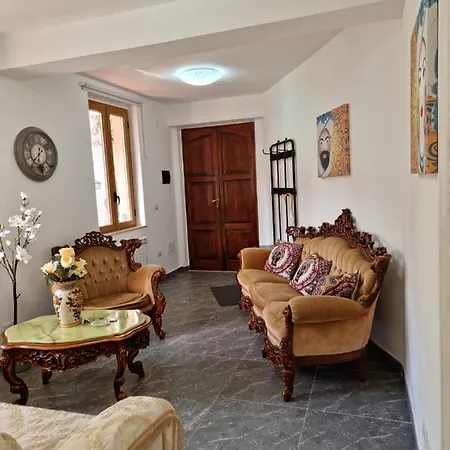 La Casa Di Angelina Holiday home *